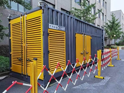 灵寿如何使用转速表检查发动机的转速？