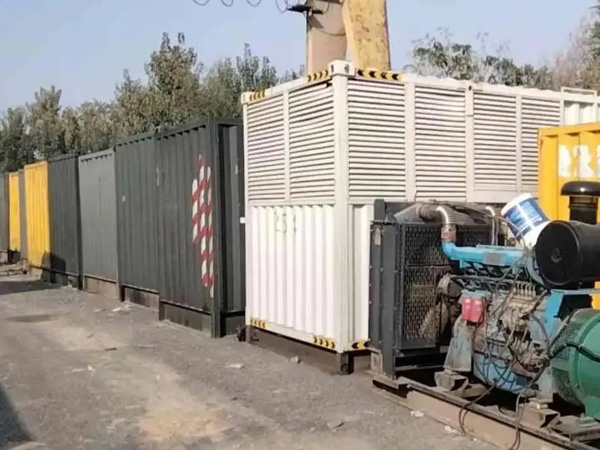 灵寿200KW柴油发电机机组每小时油耗是多少？